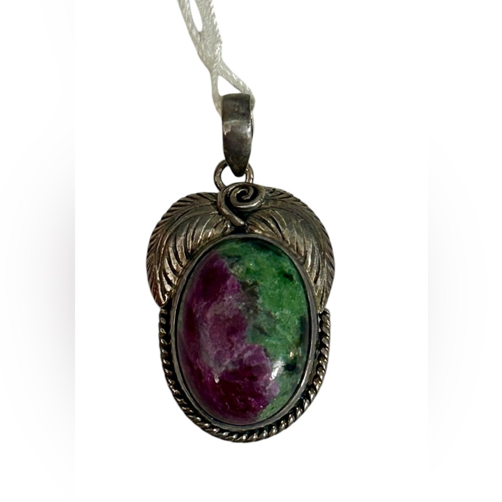 Vintage 925 sterling silver & Ruby zoisite necklace pendant w/ feather pendant